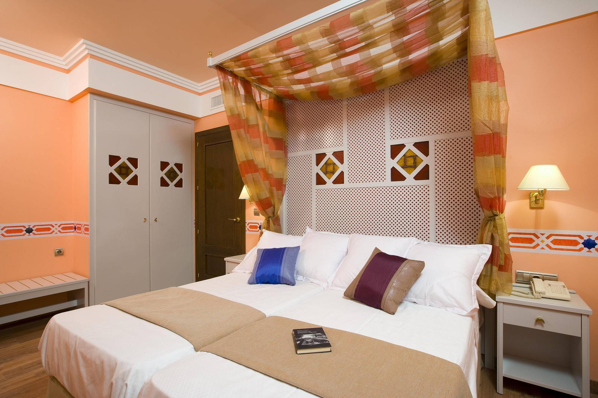 Suites Gran Via 44 Granada Rum bild